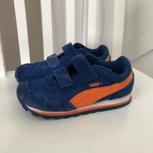 EUC Boys puma athletic sneakers tennis shoes 10